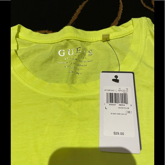 NWT Guess T-shirt - Picture 3 of 3